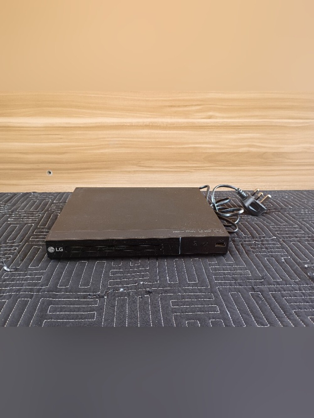 LG Black DVD Player